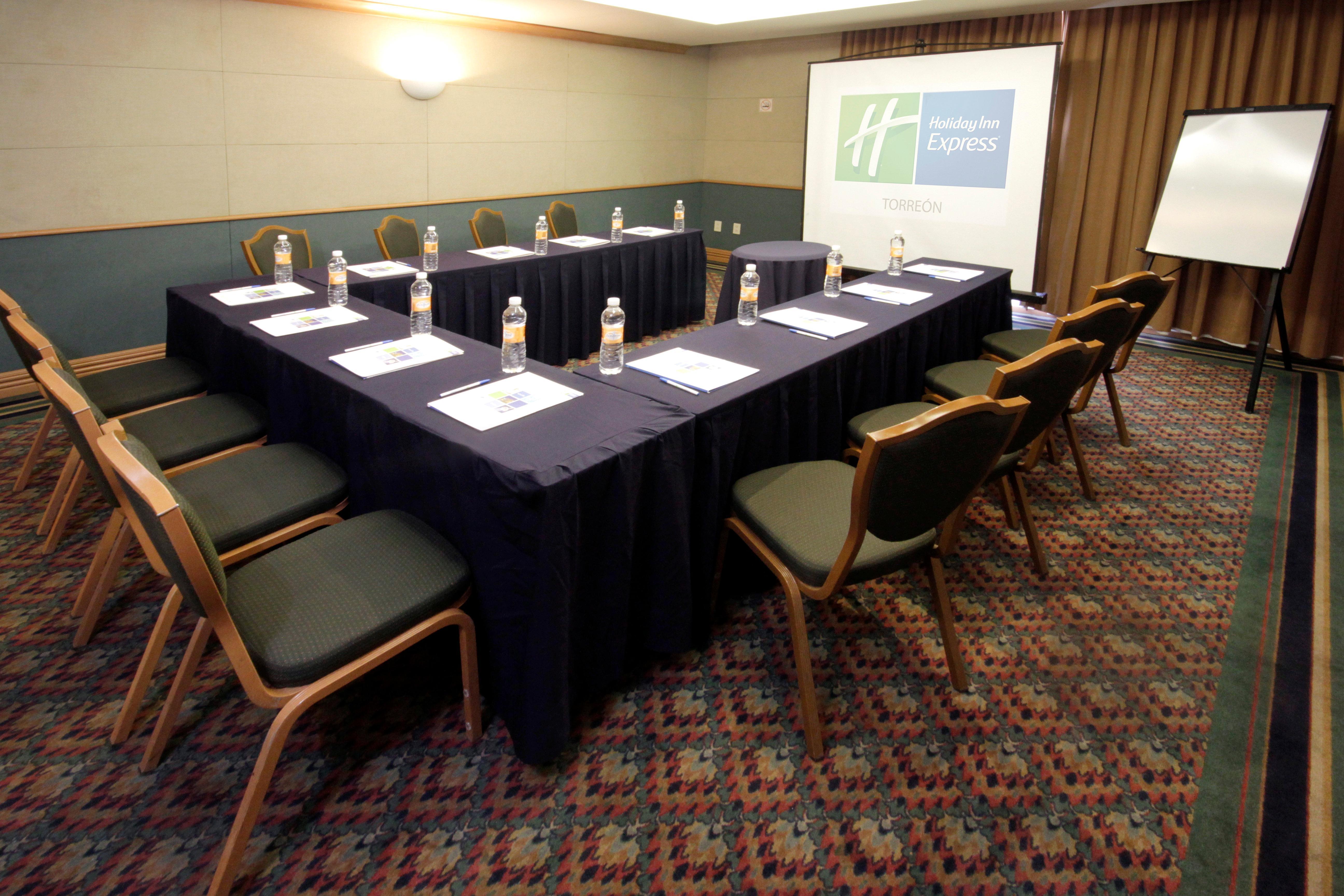 Holiday Inn Express Torreon By Ihg Εξωτερικό φωτογραφία